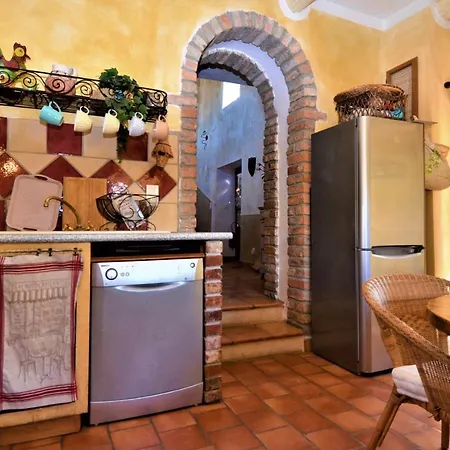 Hébergement de vacances Awesome In Les Alès With 6 Bedrooms Mejannes-les-Ales