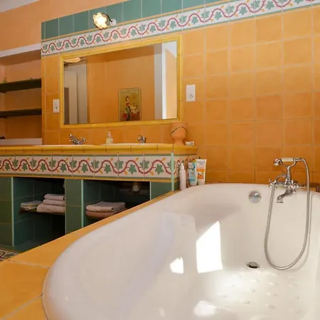 Hébergement de vacances Awesome In Les Alès With 6 Bedrooms Mejannes-les-Ales